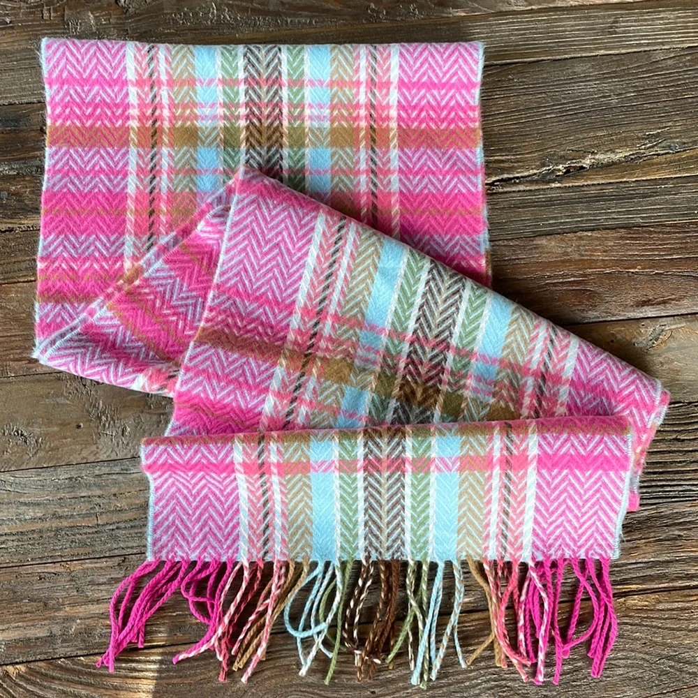 Scottish pastel cashmere scarf EUC‎